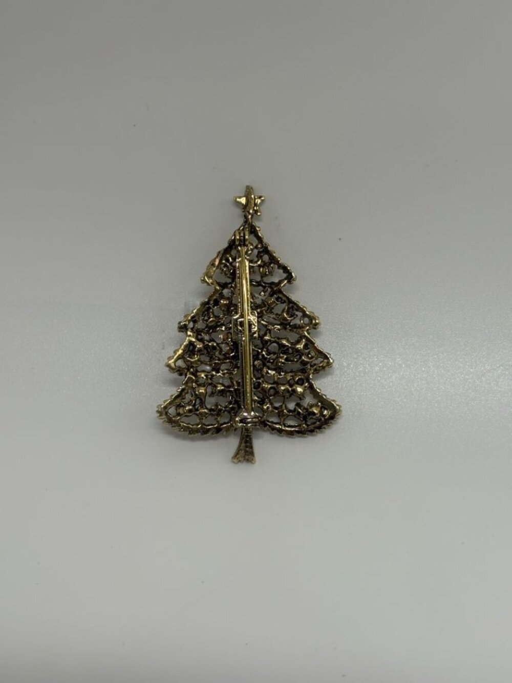Gerry's Gold-Tone Vintage Mid-Century 1960s/1970s Christmas Tree Holiday Brooch - Picture 4 of 6
